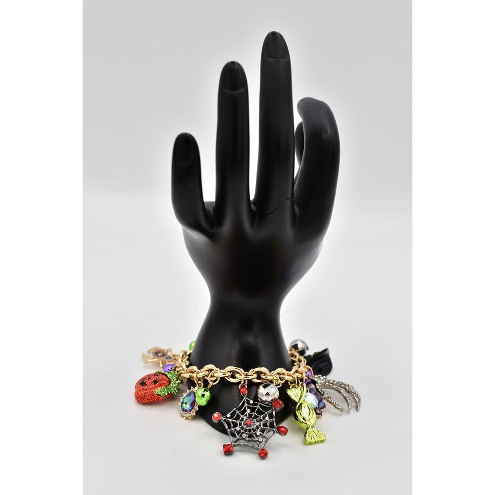 Betsey Johnson Halloween Charm Bracelet Pumpkin Spider Web Witch Hat Spider BinD - Picture 7 of 12